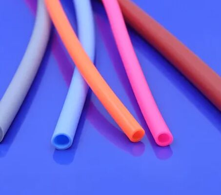 ভালো দাম Φ5.0 মিমি সিলিকন রাবার স্লিভ টেকসই তাপ প্রতিরোধী স্লিভ গৃহস্থালীর যন্ত্রপাতিগুলির জন্য ইনসুলেশন সুরক্ষা অনলাইন